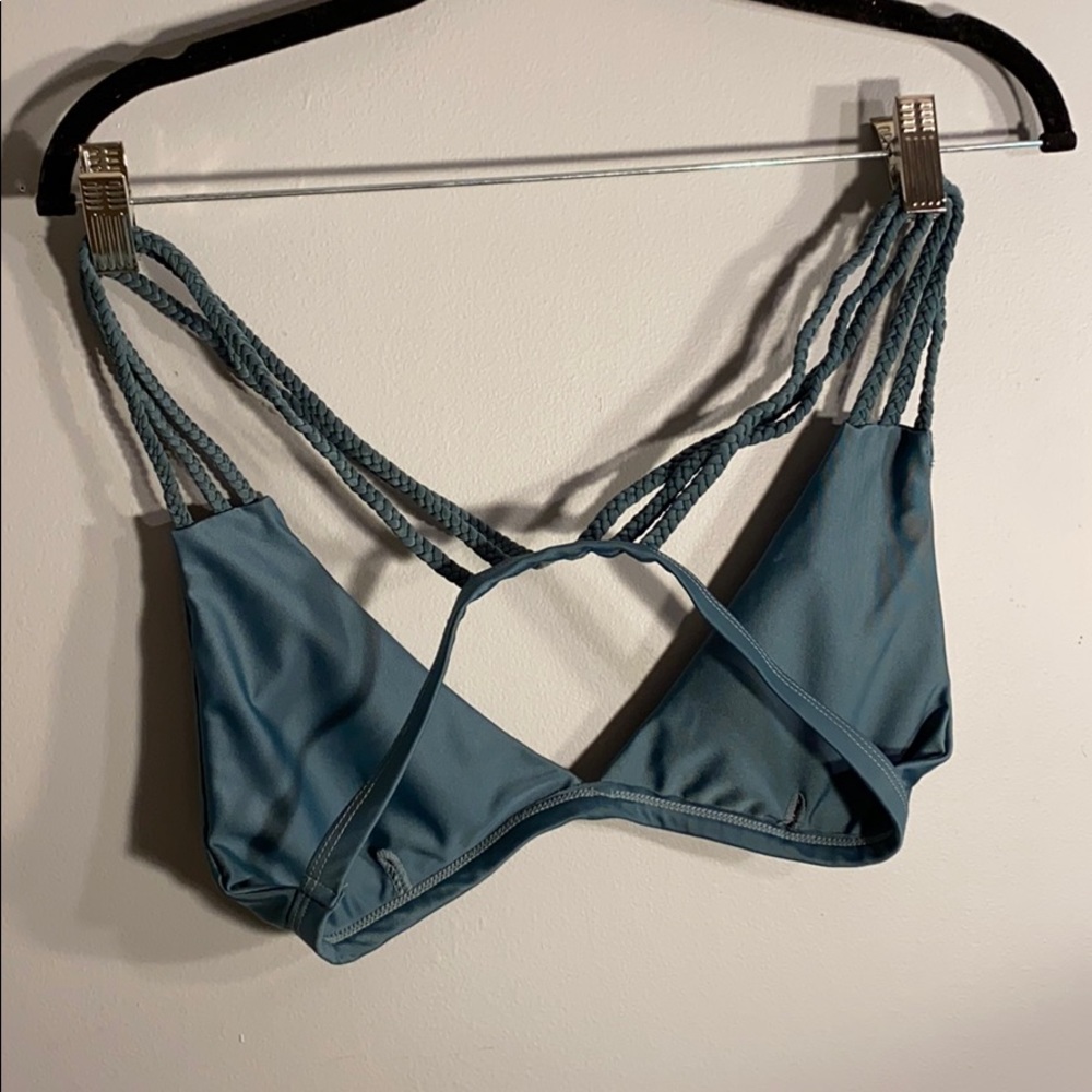 Blue bikini - Picture 2 of 4